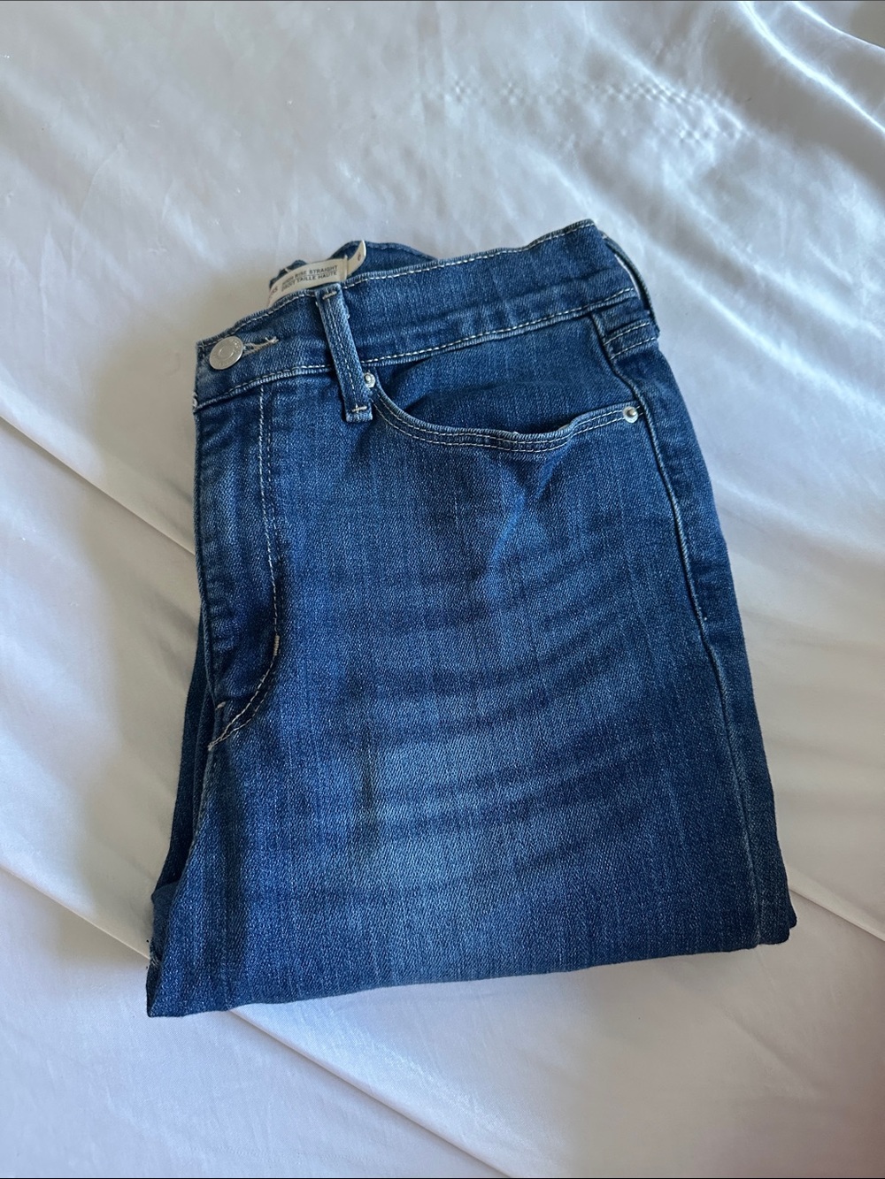 Levi's Women's Skinny Jeans in Dark Blue Denim